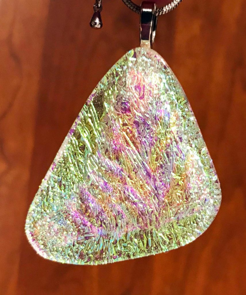 Fuchsia Frost pendant